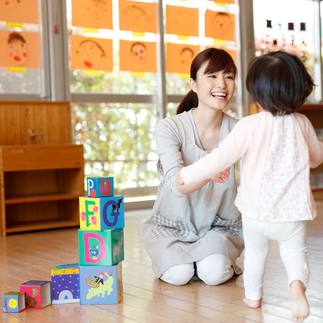 子育て中の再就職におすすめ！託児所付き介護施設の働きやすさとは？